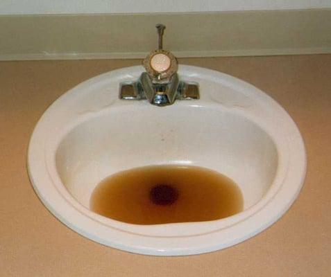 If your water looks like this, it isn't normal! Please contact us immediately to find a solution!