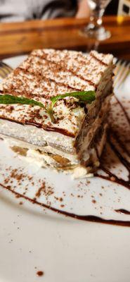 Tiramisu, large serving; enough for 4