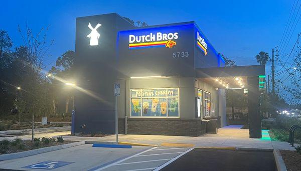 Dutch Bros Roosevelt