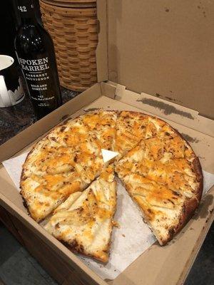 The holy grail!  Beecher a Mac and Cheese Pizza!