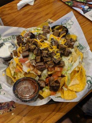 Steak nachos