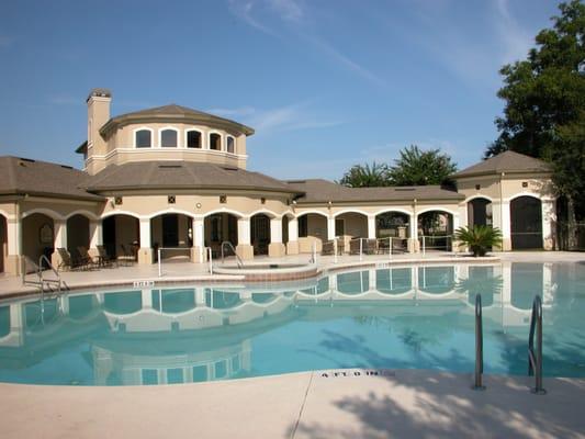 Award winning Apartment Community in Ocala, Fl. with Spectacular Pool