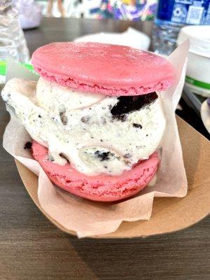 Macaron cookies & cream ice cream sandwich 7/23/21