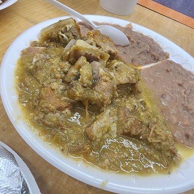 Carne de puerco en salsa verde.