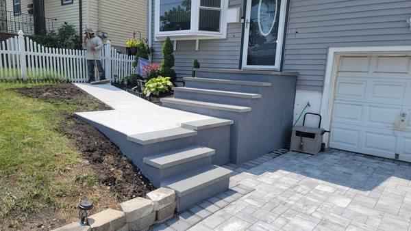 Bluestone treads with Cal stucco coal