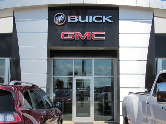 Free 20 Year / 250,000 Mile Warranty With Every New Buick, GMC or Preowned Vehicle Sold!  Peace Of Mind With JONESCARE!  NATIONWIDE!