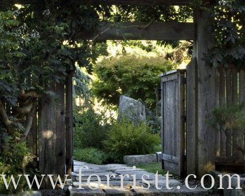 Japanese style gate