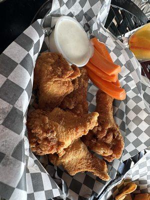 Five chicken wings with Mesquite dry rub