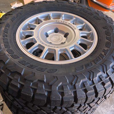 Perfect mount and balance. They have no problem taking care of your heavy offroad tires!!