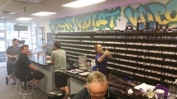 Just stopped by this place for the first time. Pretty cool little vapor shop!  Say hi to Alyssa!