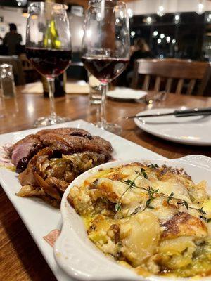 Cherry duck with a leek and cabbage gratin