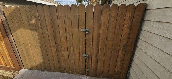 Wood fence gate