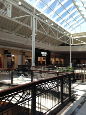 Marlborough Shoe Dept Encore -- Solomon Pond Mall : 601 Donald Lynch Boulevard, Marlborough                   Storefront