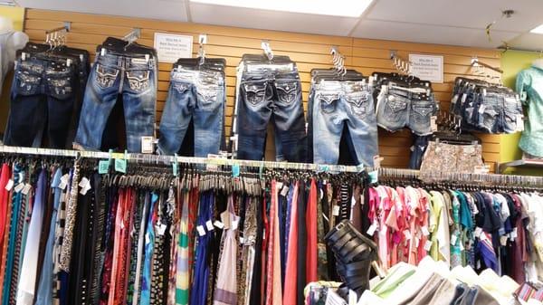 They sell Buckle Jeans for $40- $80 depending on the brand. Heck yeah!