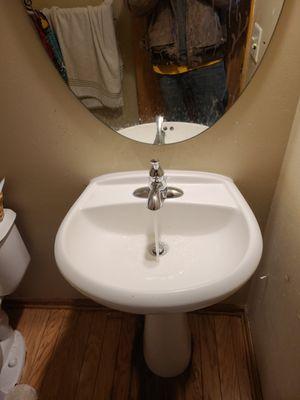 Our expert plumber installed this new pedestal sink in Plymouth MN 55446