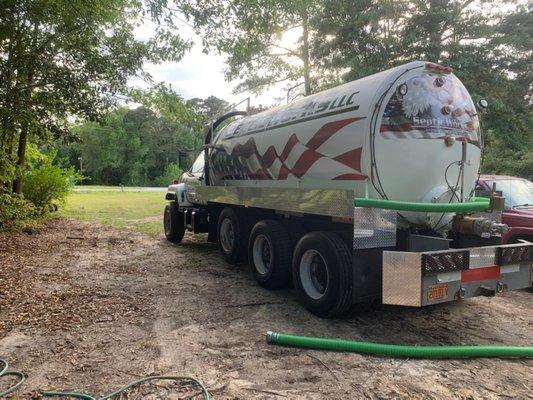 Septic tank truck