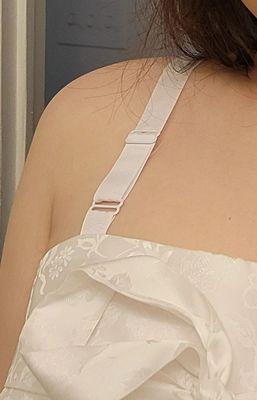 The straps on this hanbok skirt were like bra straps lol. Not appropriate for formal events.