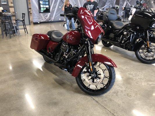 Blacked out 114 street glide