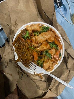 Chicken and broccoli w beef Lo mein