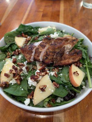 Goat cheese and apple salad.