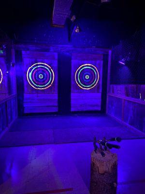 glow in the dark axe throwing