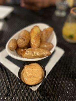 Crisp Fingerling Potatoes   Aioli