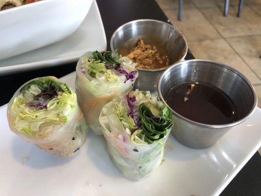 Veggie spring rolls with warm dipping sauces