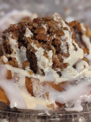 Sweet potato and pecans stuffed cinnamon roll