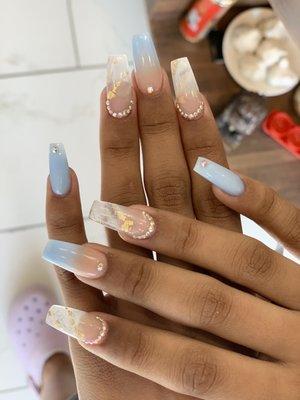 Ombre nail design