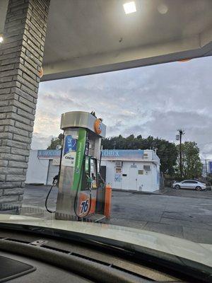 Gas pump