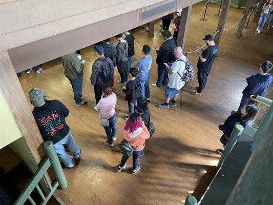 Peeps waiting to pick up their food; 12:39 PM on a Sunday in Feb. "lunch rush"