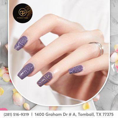 Transform your nails into works of art with our creative designs. Express yourself with every stroke! #NailArtistry