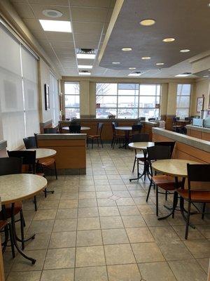 Eating area. I have always loved the ambience in Tim Horton's!