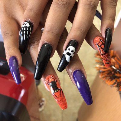 Spooky Halloween acrylic Gel nails!