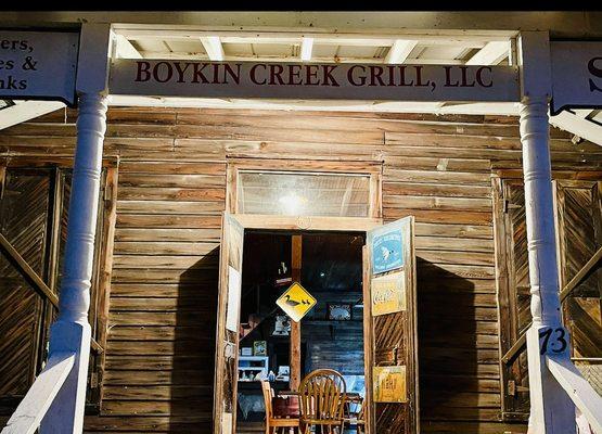 Front door to Boykin Creek Grill