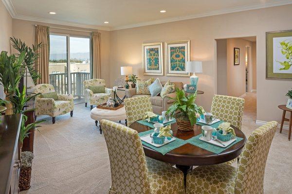 With the Saddleback Mountains in view, your new residence at The Covington is senior living in Orange County at its finest.