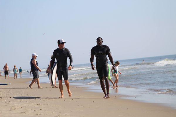 Eric taught me the basics to surfing all in one lesson. Super appreciative I've been wanting to surf for years! These guys are great!