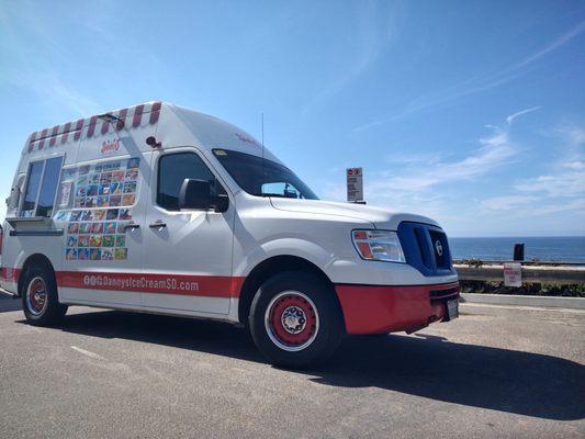 Ice Cream Truck in San Diego that caters any type of event. Contact us today.