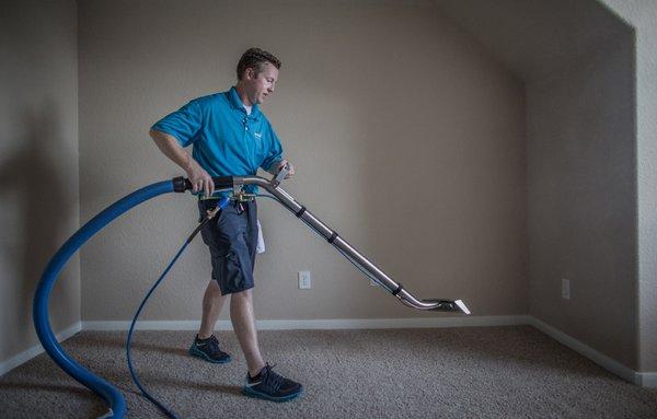 Putting our 31HP truckmount steam cleaning unit to work cleaning some carpet.