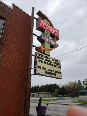 Great old liquor store !!