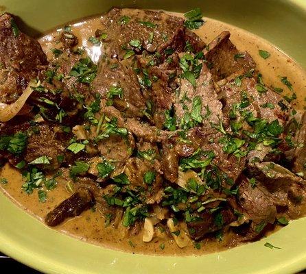 Lomo de buey - tenderloin in an apricot brandy cream sauce