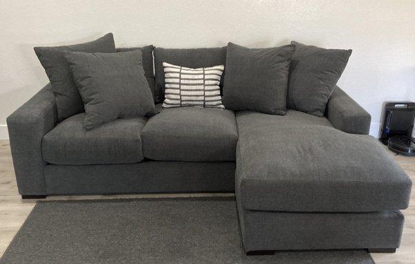 Sofa/couch/2piece sectional