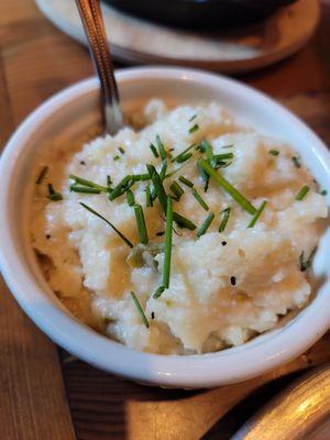 Cheddar grits