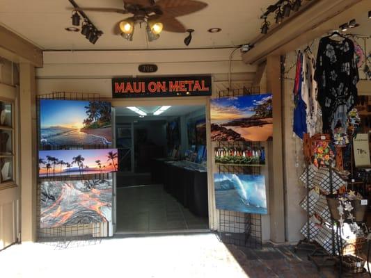 We have a great selection of beautiful nature photography of Maui and Hawaii