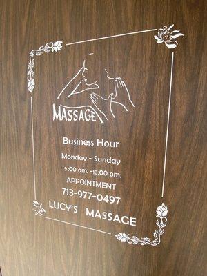 Business hours and business phone number.