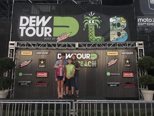 Family came up to visit on Fathers Day and stand on the podium at the Dew Tour 2017!