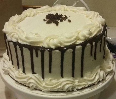 Chocolate cake with cream cheese icing