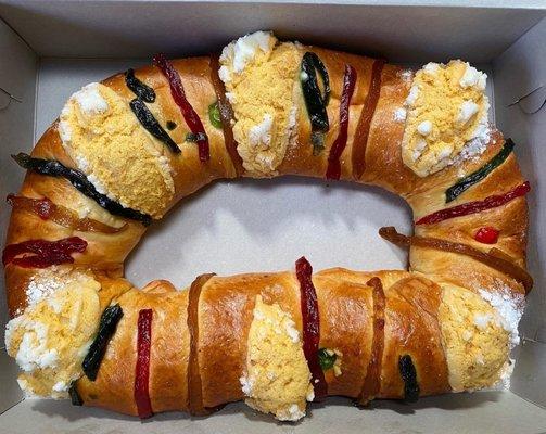 the best rosca de reyes i've ever eaten!