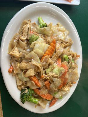 Pad See-Iew Noodle