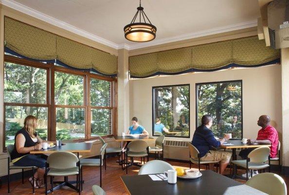 Dinning Hall at Gateway Foundation Drug & Alcohol Rehabilitation Center in Lake Villa, IL